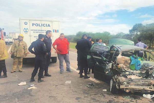 Triple choque terminoacute con cuatro muertos y varias personas heridas sobre la ruta 9