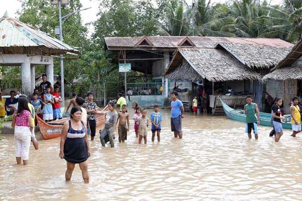 Evacuaron 650000 personas en Vietnam por tormenta Tembin