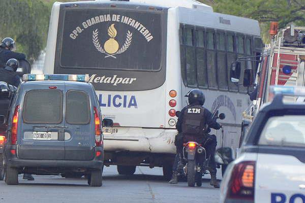 Sargento detenido por recibir sugestivos favores de parte de presos en la ex Fandet