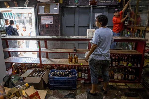 Venezuela cerraraacute el 2017 con 2700-en-porciento- de inflacioacuten