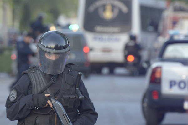 El sargento aprehendido no habla y hay otros 4 policiacuteas en la mira por cohecho