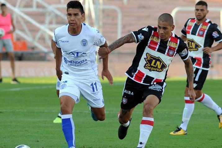 Godoy Cruz se hizo fuerte de local y hundió an ms a Chacarita