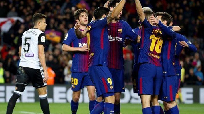 El Barcelona le ganoacute al Valencia por la miacutenima diferencia