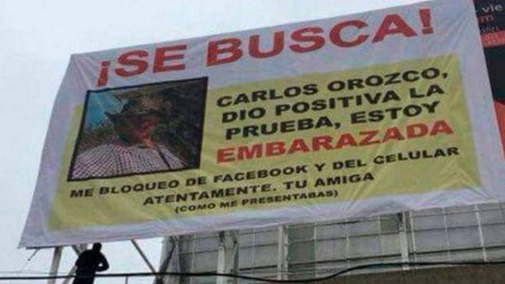 El cartel puesto en la calle mexicana