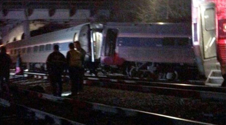 Al menos 2 muertos en choque de trenes en Carolina del Sur