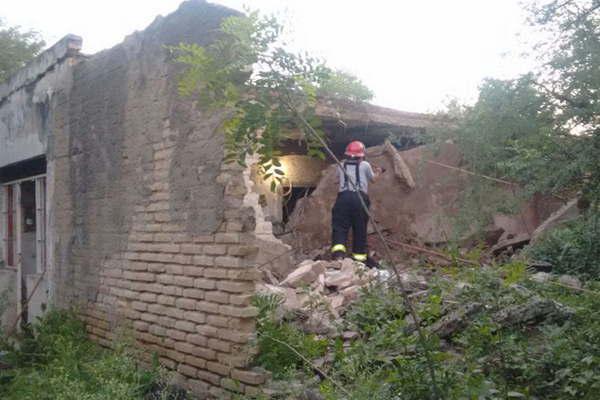 Derrumbe de vivienda en Villa Balnearia