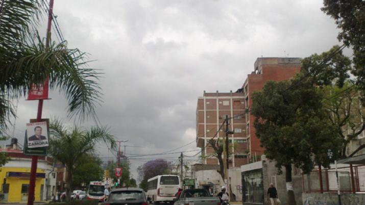 Pronostican un martes con posibles lluvias y tormentas