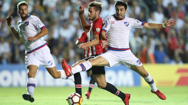 Nacional y Estudiantes empataron sin goles en Montevideo