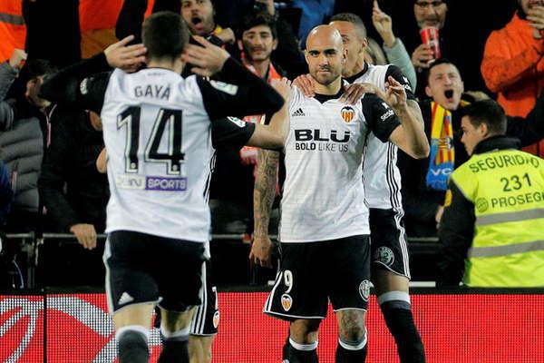 Valencia recuperoacute la sonrisa  y suentildea con la Champions