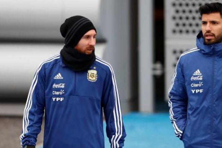 Lionel Messi durante uno de los entrenos en Manchester