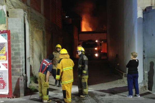 Maacutes de 50 efectivos en la escena uno lesionado 