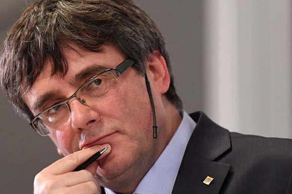 Carles Puigdemont complicado tras su detencioacuten en Alemania