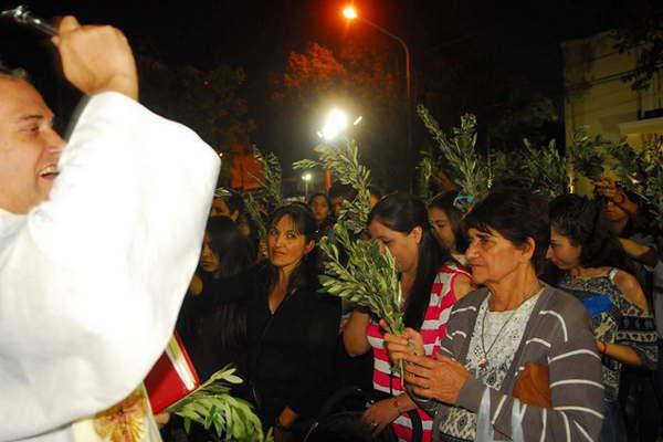 Los fieles loretanos comenzaron a transitar las estaciones de la pasioacuten