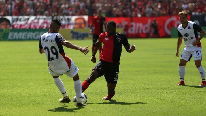 Newells sufrioacute pero terminoacute venciendo a un irregular Tigre