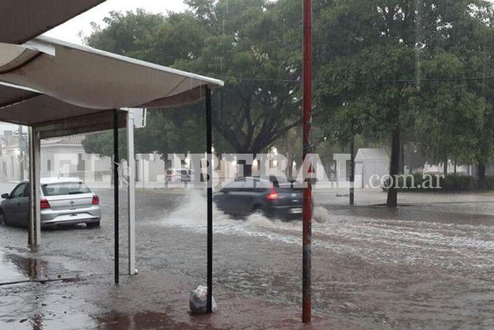 En menos de una hora las calles de Frías se vieron colmadas en su capacidad