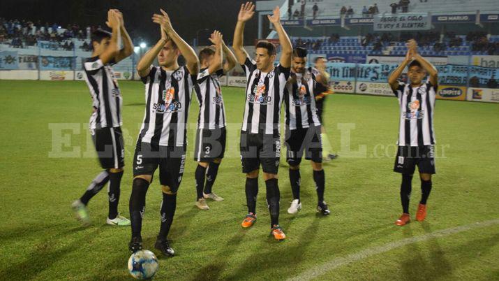 El partido entre Central y Estudiantes fue suspendido por incidentes