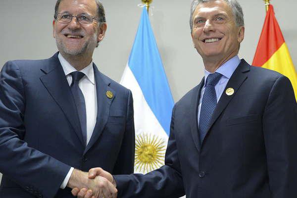 Macri quiere convencer a los espantildeoles de que son muy bienvenidos