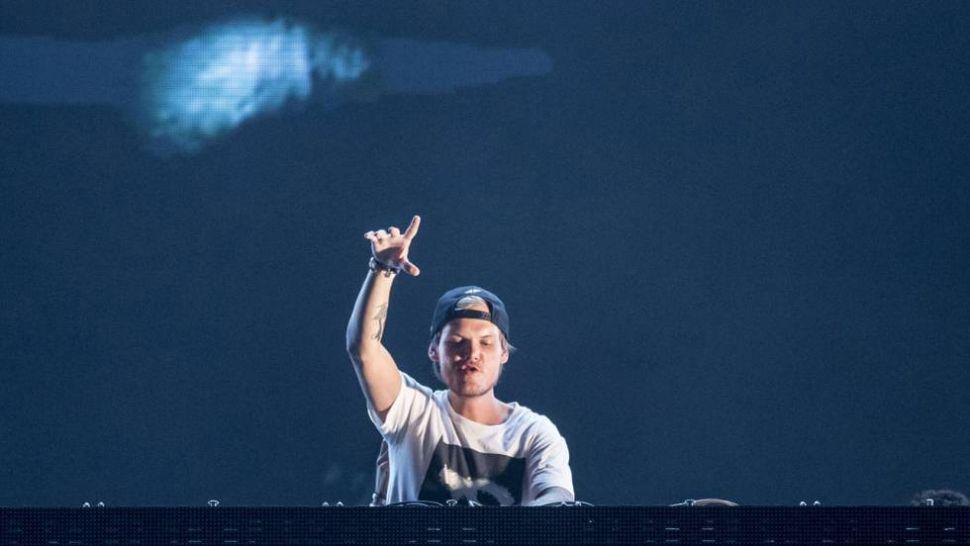 Murioacute Avicii uno de los DJs maacutes famosos del mundo