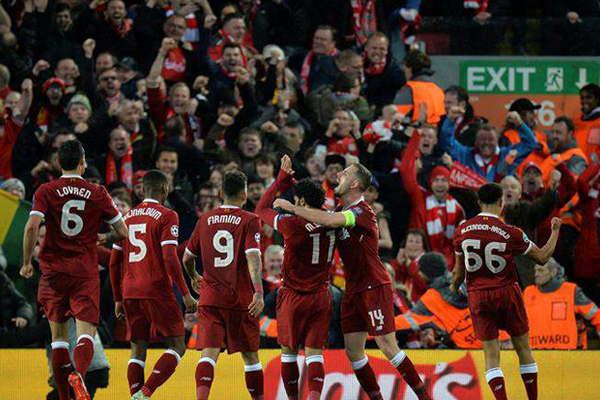 Liverpool goleoacute a la Roma y sacoacute medio pasaje a Kiev 