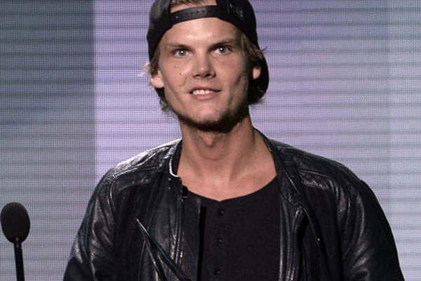 La familia del joven y exitoso DJ Avicii compartioacute un comunicado que alimenta los rumores de suicidio