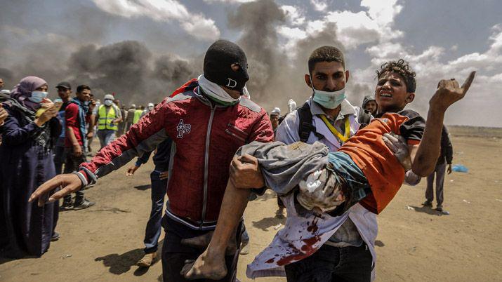 Ya suman 55 los palestinos muertos en la frontera de Gaza
