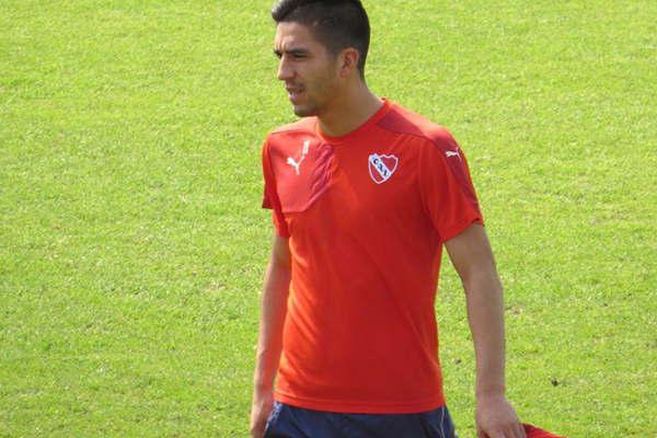 Fernaacutendez se rompioacute los ligamentos cruzados  