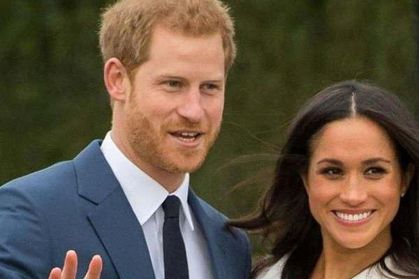 Una peliacutecula y un documental anticipan la boda del priacutencipe Harry  