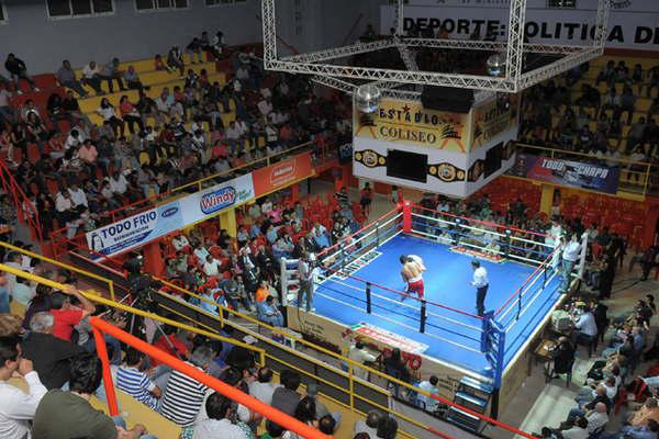 El Coliseo sede de una gran velada  