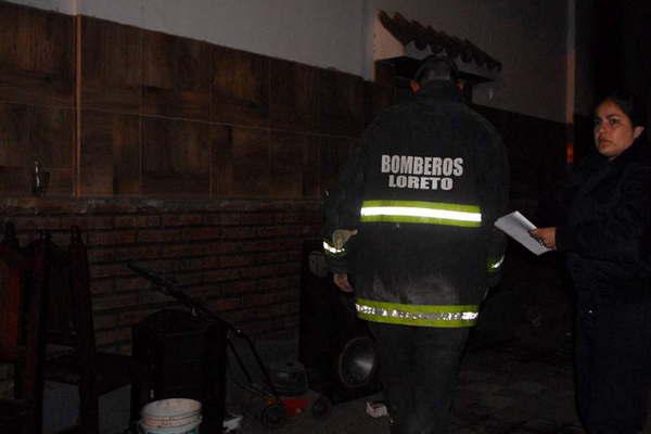 El incendio de una vivienda causoacute paacutenico entre los vecinos