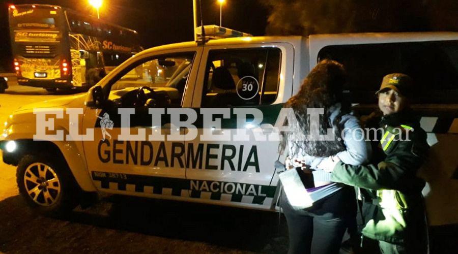 Dos pasajeras bolivianas detenidas por transportar maacutes de 9 kilos de cocaiacutena