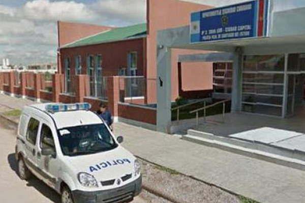 En clase de educacioacuten fiacutesica atacan a dos menores con cuchillo