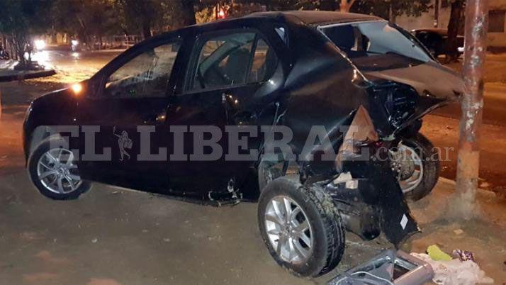 Un automovilista colisionoacute con un vehiacuteculo estacionado