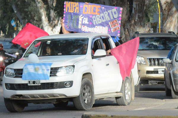 El pueblo santiaguentildeo marchoacute y alzoacute su voz en contra de la despenalizacioacuten del aborto