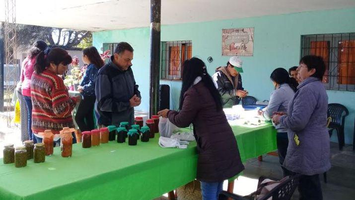 La Feria de la Agricultura Familiar de Villa Riacuteo Hondo lleva 13 antildeos