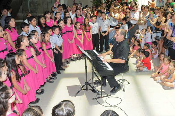 Concierto del Coro de Nintildeos del Centro Cultural del Bicentenario 