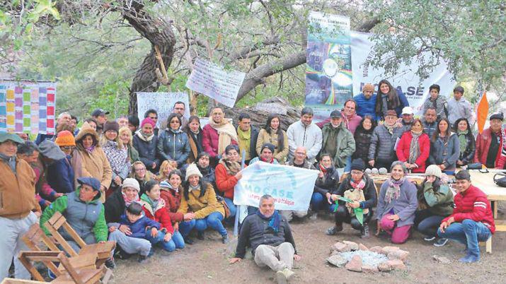 Familias campesinas trabajan con organismos estatales para lograr la promocioacuten de la zona y sus pobladores