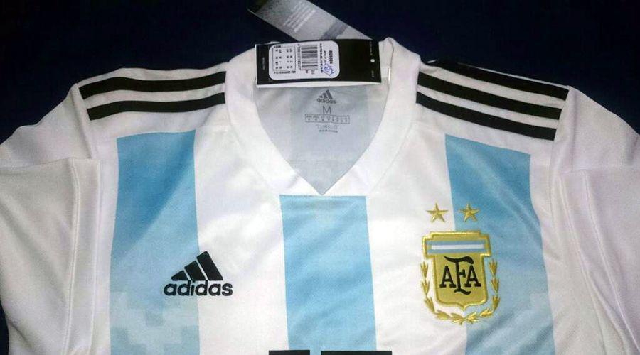 No hay camisetas de la seleccioacuten y se vendieron unas 5000 en Santiago