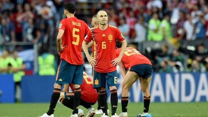 Iniesta se despidioacute de la seleccioacuten- Se terminoacute para miacute