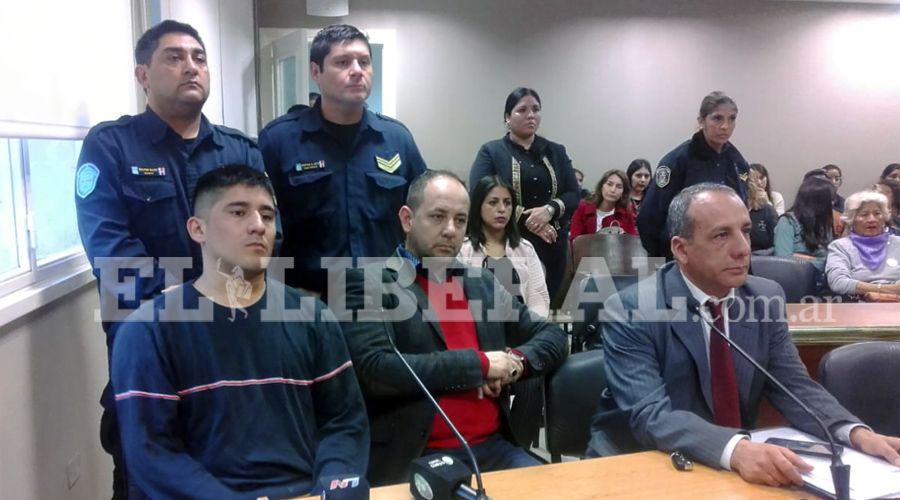 Condenaron a 25 antildeos de prisioacuten a Joshelo Ulloa por atacar a hachazos a Mayra Rodriacuteguez