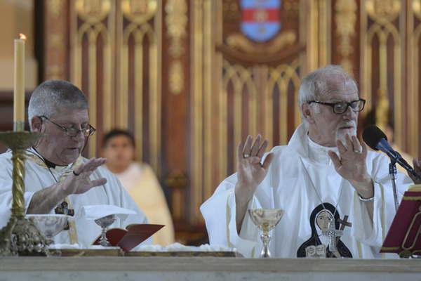 Obispos de la Dioacutecesis de Santiago convocan  a la Misa por la Vida