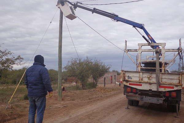 Avanza el plan de bacheo e iluminacioacuten en diferentes barrios de Colonia Dora