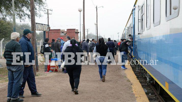 Un muacutesico sufrioacute un paro cardiacuteaco y murioacute a bordo de un tren