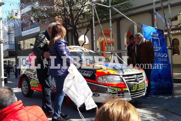 En la plaza Libertad se realizó la largada simbólica de la cuarta fecha de rally