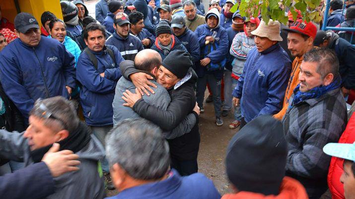 Mirolo anuncioacute el pago del bono de anticipo de fin de antildeo a empleados municipales