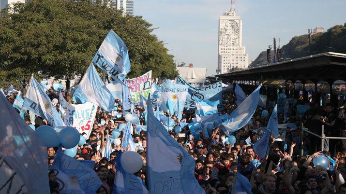 Miles de personas se manifestaron en contra del aborto legal