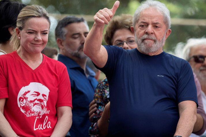 El PT oficializó la candidatura de Lula el sbado y pretende inscribirla el 15 de agosto ltimo día del plazo legal