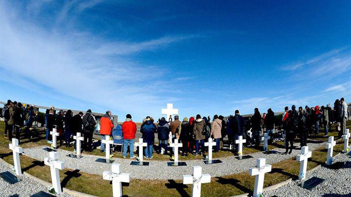 Malvinas- fue mal identificada la tumba de un santiaguentildeo