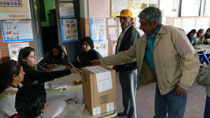 Listado de candidatos a intendentes y concejales en Capital La Banda y el interior