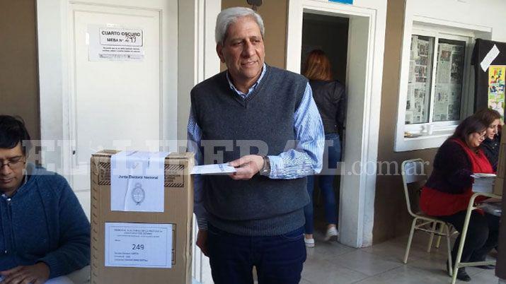 El Vicegobernador Joseacute Emilio Neder emitioacute su voto