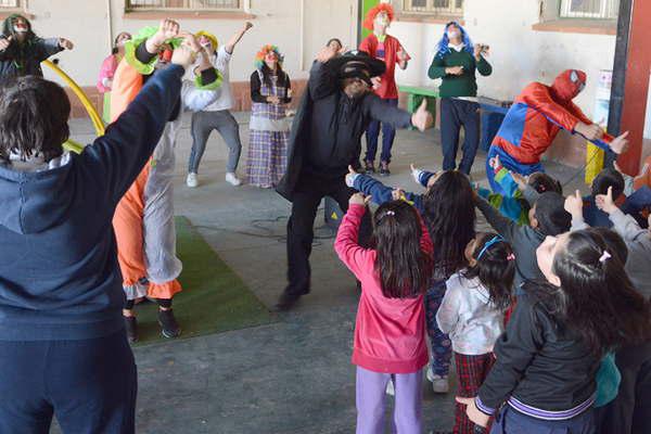 Los chicos del Imer visitaron el Hogar Escuela